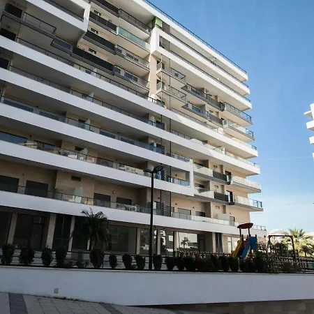Luxurious Beach In Praia Da Rocha 2 Bedrooms شقة