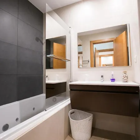 Luxurious Beach In Praia Da Rocha 2 Bedrooms شقة